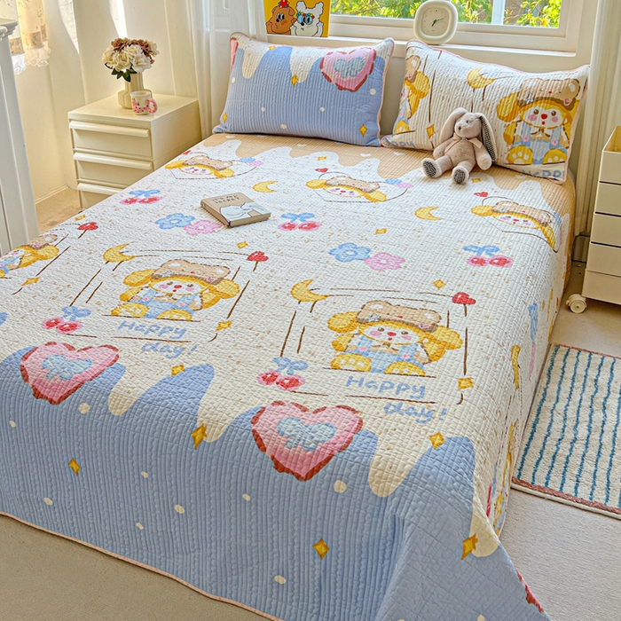 91家纺网 家纺一手货源 找家纺 羽爱家纺 2025新款A类13372全棉印花砂洗床盖套件 可爱巴熊