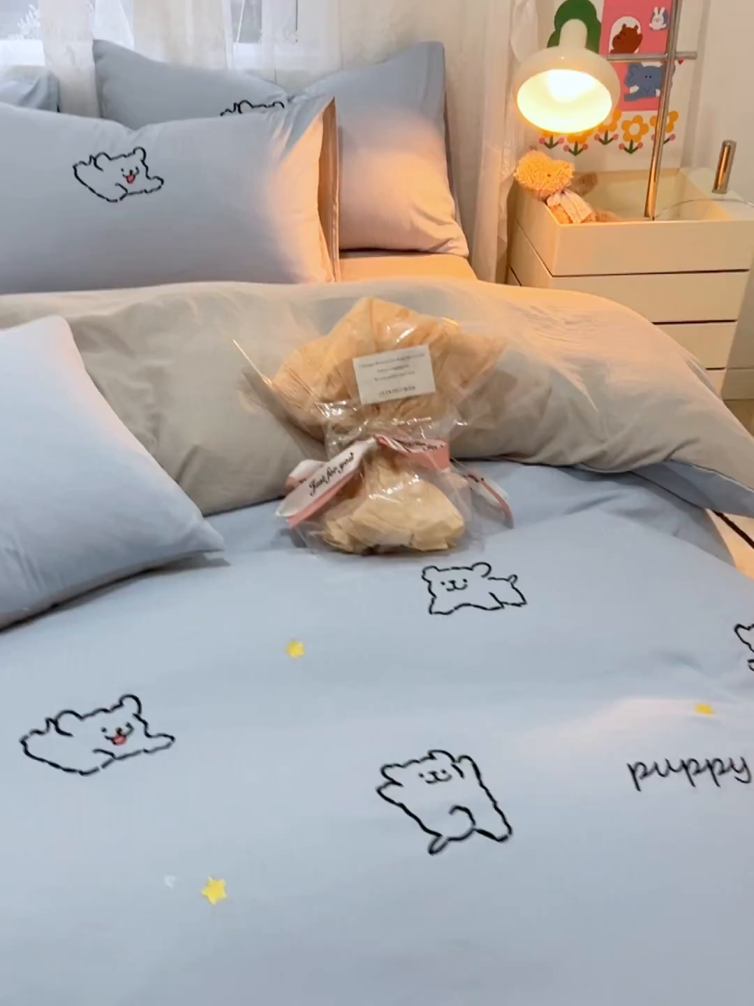 91家纺网 家纺一手货源 找家纺 多乐家纺 2025新款超柔加厚有氧提花针织小竺棉绣花四件套(提供买家秀） 小白-蓝灰