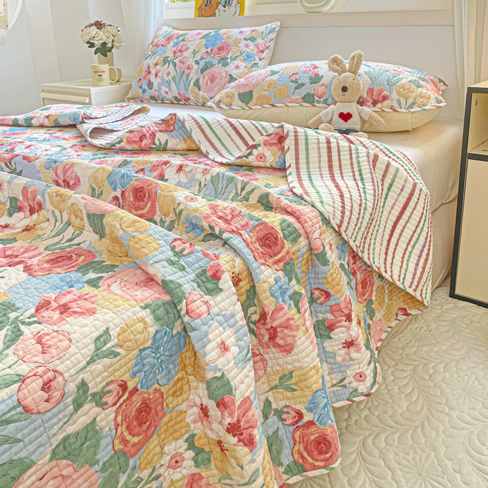 91家纺网 家纺一手货源 找家纺 羽爱家纺 2025新款A类13372全棉印花砂洗床盖套件 满溪