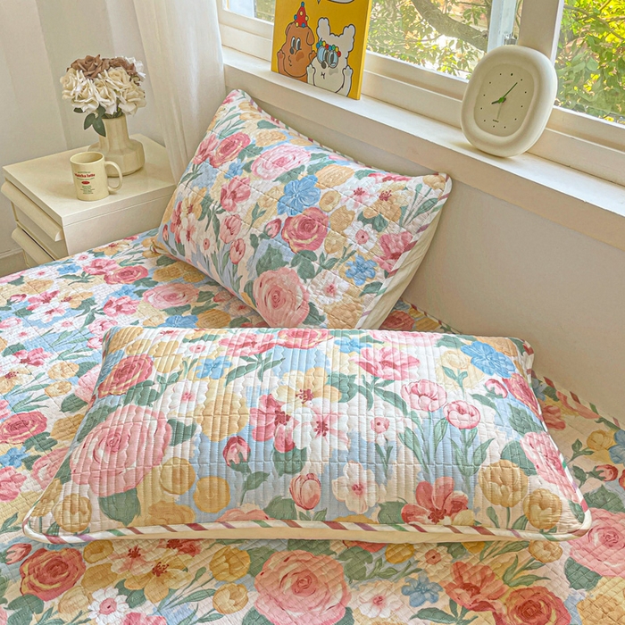 91家纺网 家纺一手货源 找家纺 羽爱家纺 2025新款A类13372全棉印花砂洗床盖套件 满溪