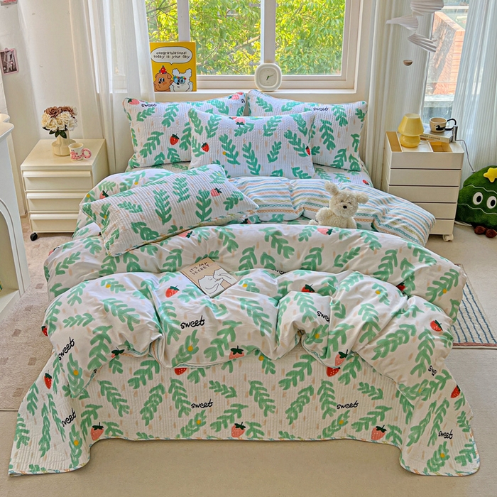 91家纺网 家纺一手货源 找家纺 羽爱家纺 2025新款A类13372全棉印花砂洗床盖套件 青春派