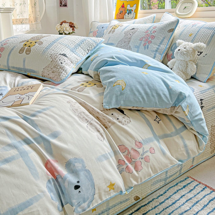 91家纺网 家纺一手货源 找家纺 羽爱家纺 2025新款A类13372全棉印花砂洗床盖套件 玩偶派对