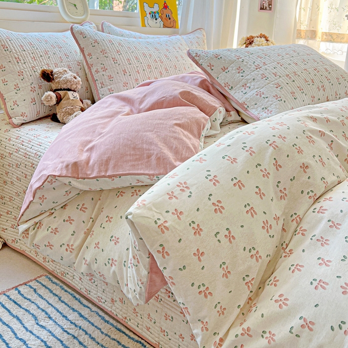 91家纺网 家纺一手货源 找家纺 羽爱家纺 2025新款A类13372全棉印花砂洗床盖套件 雾漫漫