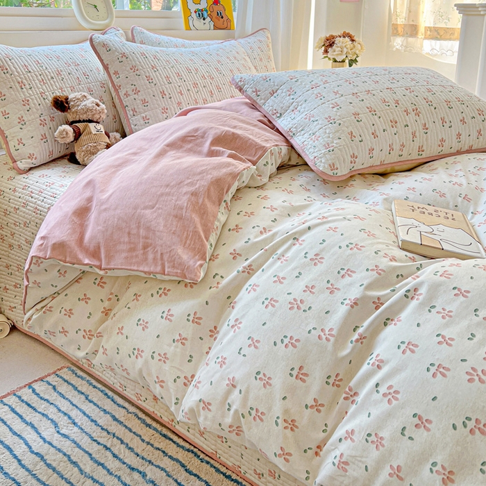 91家纺网 家纺一手货源 找家纺 羽爱家纺 2025新款A类13372全棉印花砂洗床盖套件 雾漫漫