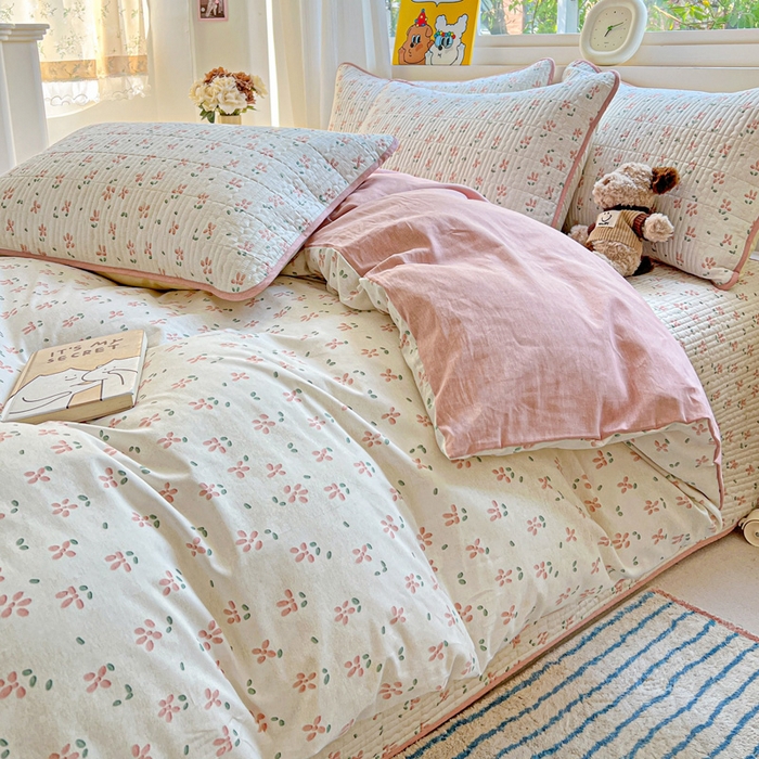 91家纺网 家纺一手货源 找家纺 羽爱家纺 2025新款A类13372全棉印花砂洗床盖套件 雾漫漫