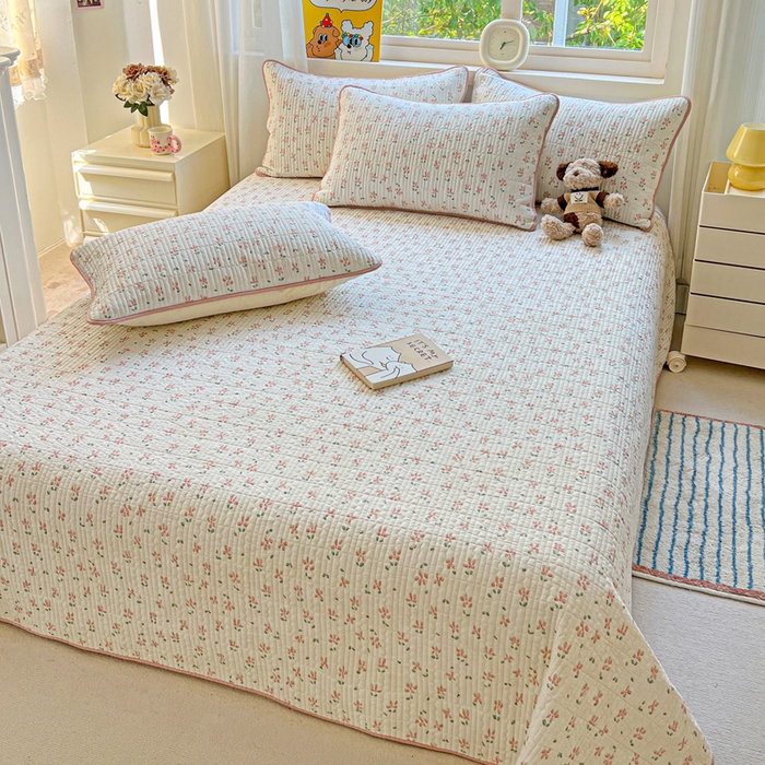 91家纺网 家纺一手货源 找家纺 羽爱家纺 2025新款A类13372全棉印花砂洗床盖套件 雾漫漫