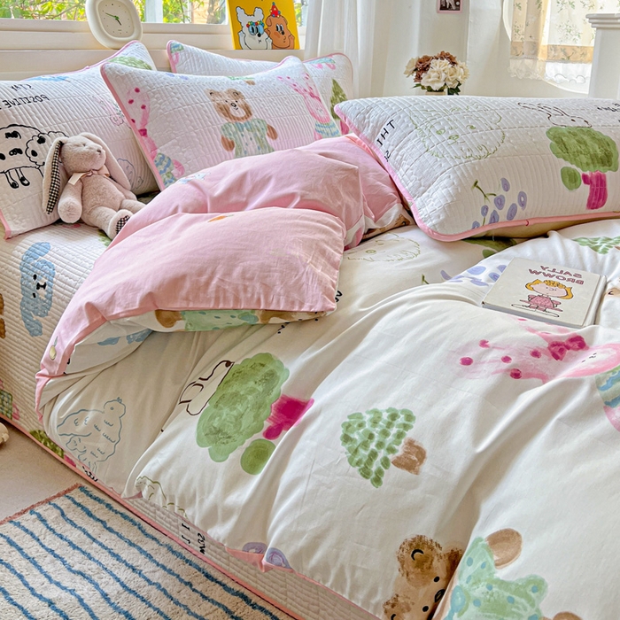 91家纺网 家纺一手货源 找家纺 羽爱家纺 2025新款A类13372全棉印花砂洗床盖套件 小甜豆