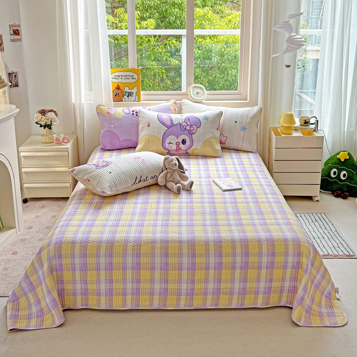 91家纺网 家纺一手货源 找家纺 羽爱家纺 2025新款A类13372全棉印花砂洗床盖套件 小兔兔