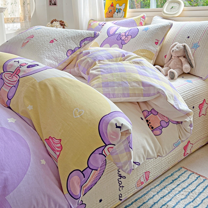 91家纺网 家纺一手货源 找家纺 羽爱家纺 2025新款A类13372全棉印花砂洗床盖套件 小兔兔