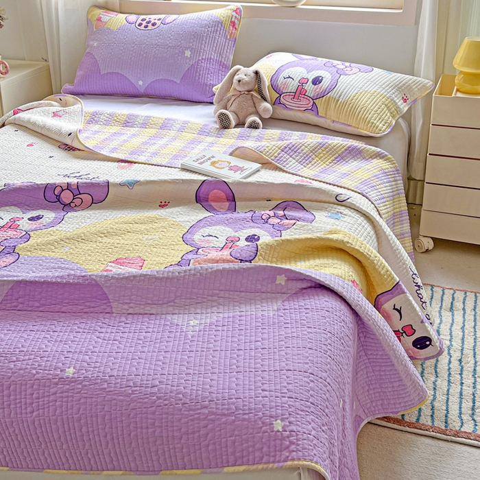 91家纺网 家纺一手货源 找家纺 羽爱家纺 2025新款A类13372全棉印花砂洗床盖套件 小兔兔