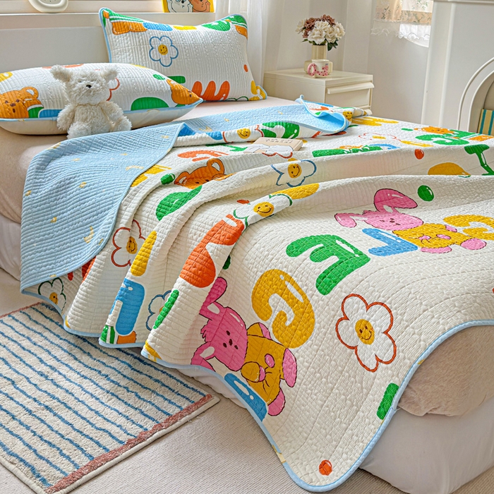 91家纺网 家纺一手货源 找家纺 羽爱家纺 2025新款A类13372全棉印花砂洗床盖套件 笑脸花花