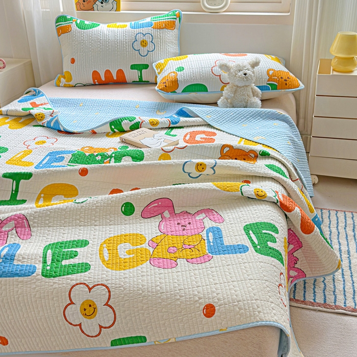 91家纺网 家纺一手货源 找家纺 羽爱家纺 2025新款A类13372全棉印花砂洗床盖套件 笑脸花花