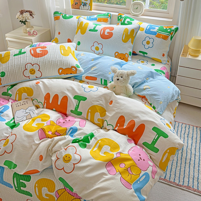 91家纺网 家纺一手货源 找家纺 羽爱家纺 2025新款A类13372全棉印花砂洗床盖套件 笑脸花花