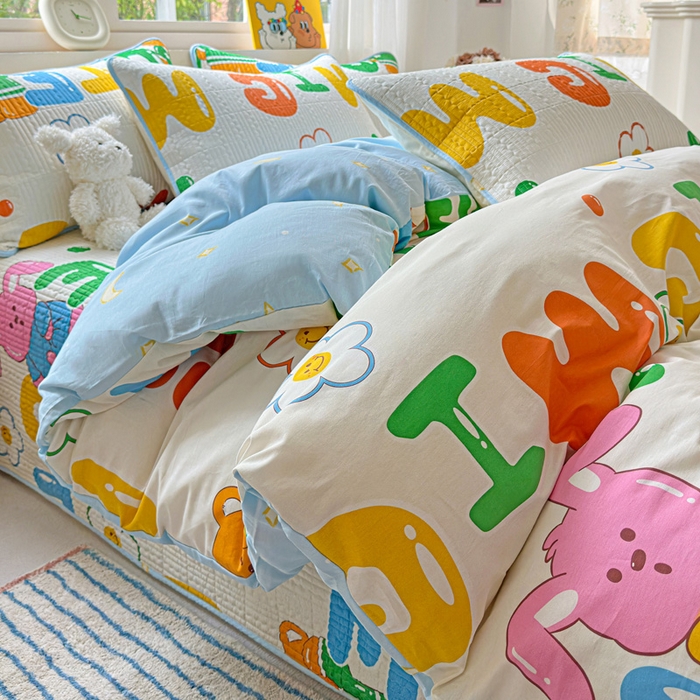 91家纺网 家纺一手货源 找家纺 羽爱家纺 2025新款A类13372全棉印花砂洗床盖套件 笑脸花花