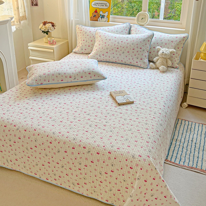 91家纺网 家纺一手货源 找家纺 羽爱家纺 2025新款A类13372全棉印花砂洗床盖套件 樱桃园