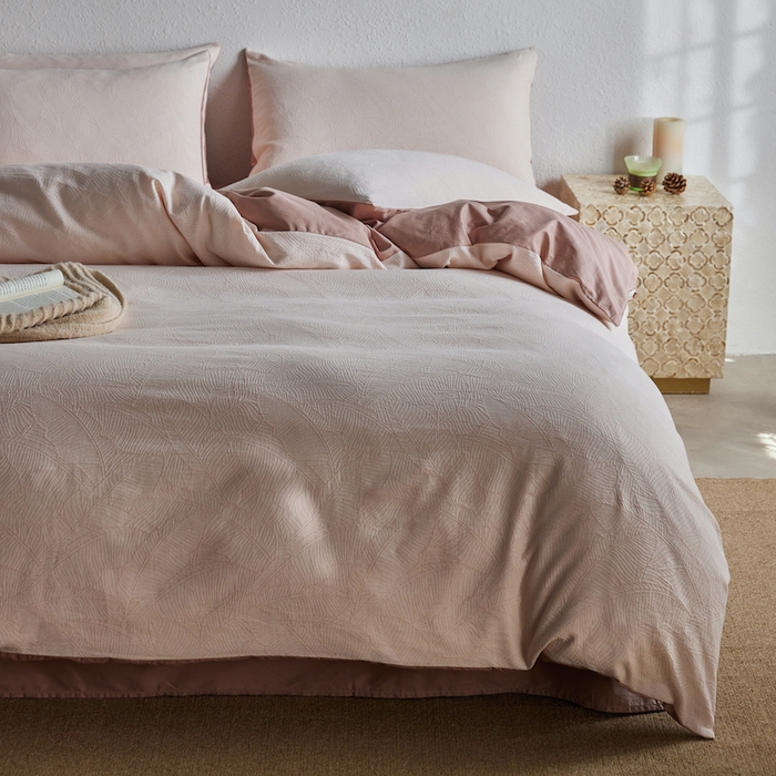 91家纺网 家纺一手货源 找家纺 千朵森 2025新款全棉色织提花四季款四件套-艾薇 艾薇-薄玉色