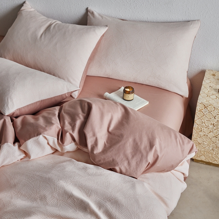 91家纺网 家纺一手货源 找家纺 千朵森 2025新款全棉色织提花四季款四件套-艾薇 艾薇-薄玉色