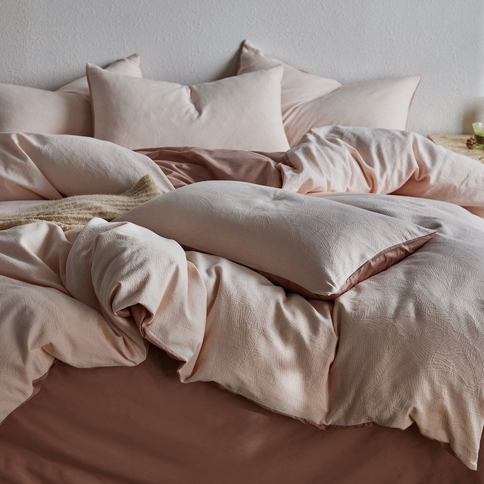 91家纺网 家纺一手货源 找家纺 千朵森 2025新款全棉色织提花四季款四件套-艾薇 艾薇-薄玉色