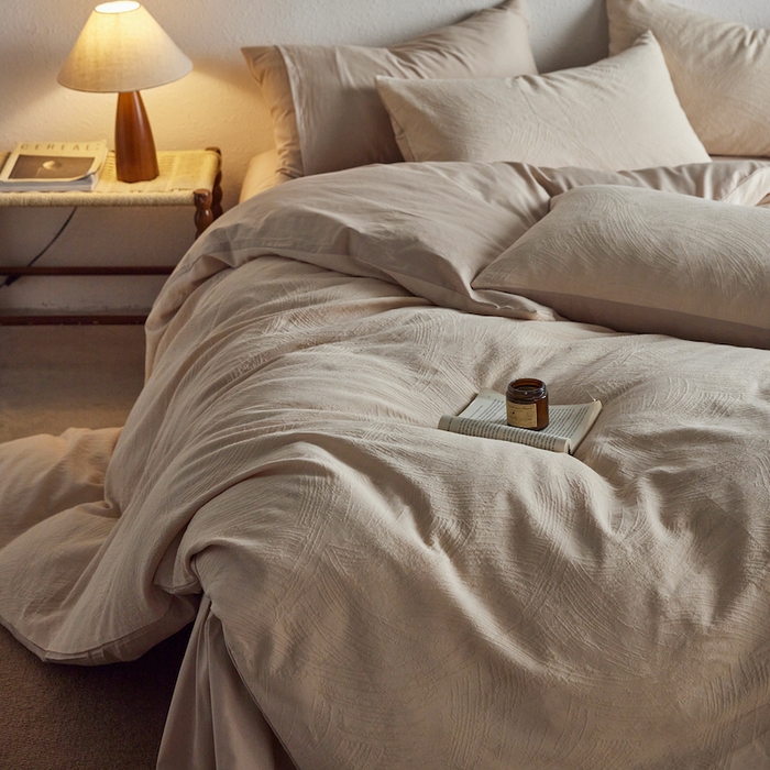 91家纺网 家纺一手货源 找家纺 千朵森 2025新款全棉色织提花四季款四件套-艾薇 艾薇-春水白