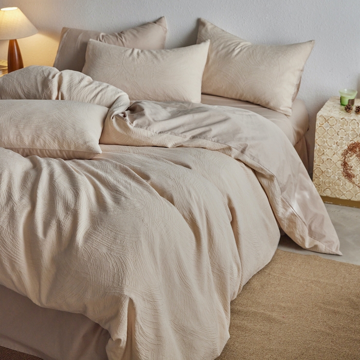 91家纺网 家纺一手货源 找家纺 千朵森 2025新款全棉色织提花四季款四件套-艾薇 艾薇-春水白