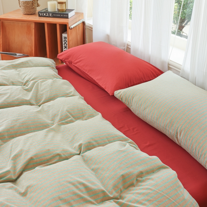 91家纺网 家纺一手货源 找家纺 柠萌家居 2025年最新款全棉色织水洗棉枕套混搭四件套 凯西亚-驼红