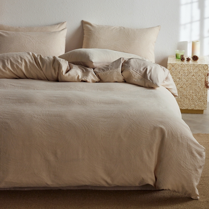 91家纺网 家纺一手货源 找家纺 千朵森 2025新款全棉色织提花四季款四件套-艾薇 艾薇-春水白