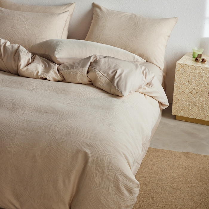 91家纺网 家纺一手货源 找家纺 千朵森 2025新款全棉色织提花四季款四件套-艾薇 艾薇-春水白