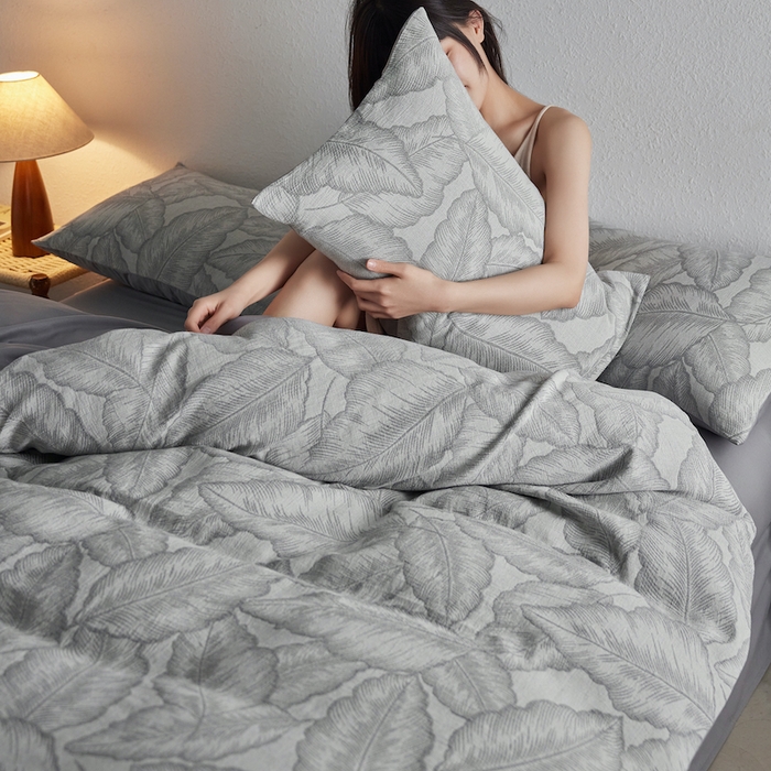 91家纺网 家纺一手货源 找家纺 千朵森 2025新款全棉色织提花四季款四件套-艾薇 艾薇-幻影灰