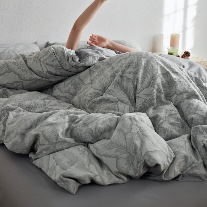 91家纺网 家纺一手货源 找家纺 千朵森 2025新款全棉色织提花四季款四件套-艾薇 艾薇-幻影灰