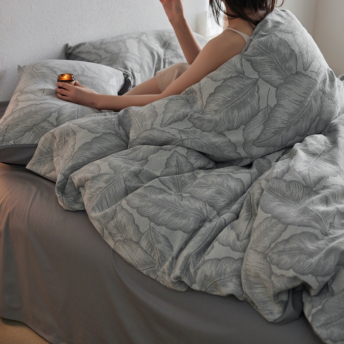 91家纺网 家纺一手货源 找家纺 千朵森 2025新款全棉色织提花四季款四件套-艾薇 艾薇-幻影灰