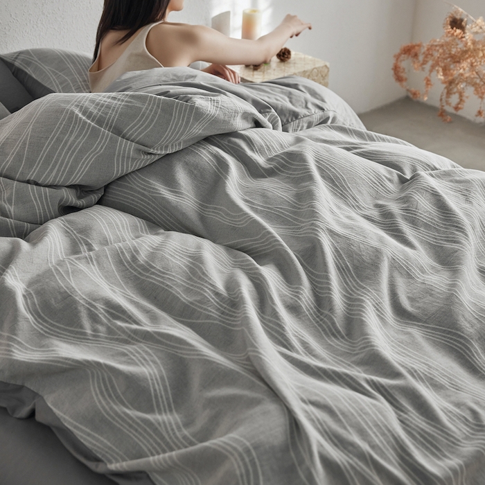 91家纺网 家纺一手货源 找家纺 千朵森 2025新款全棉色织提花四季款四件套-艾薇 艾薇-慕斯灰