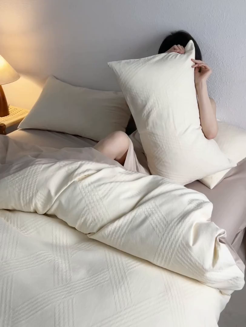 91家纺网 家纺一手货源 找家纺 千朵森 2025新款全棉色织提花四季款四件套-艾薇 艾薇-汝窑白