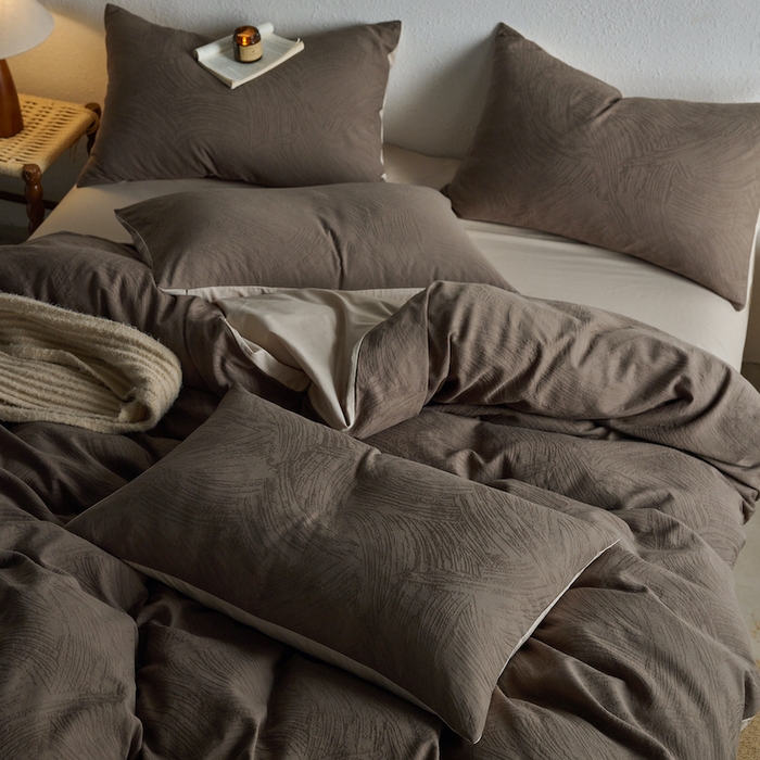 91家纺网 家纺一手货源 找家纺 千朵森 2025新款全棉色织提花四季款四件套-艾薇 艾薇-燕麦咖