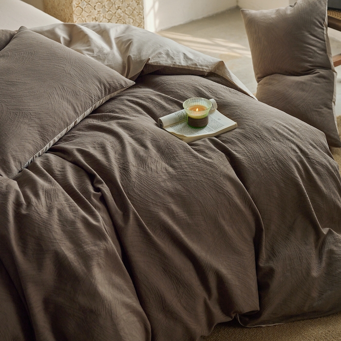 91家纺网 家纺一手货源 找家纺 千朵森 2025新款全棉色织提花四季款四件套-艾薇 艾薇-燕麦咖