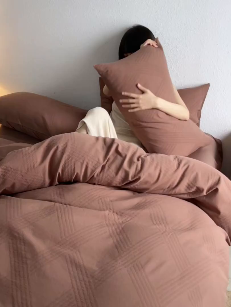 91家纺网 家纺一手货源 找家纺 千朵森 2025新款全棉色织提花四季款四件套-艾薇 艾薇-余晖棕