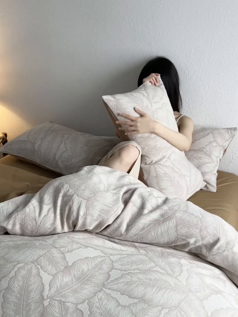 91家纺网 家纺一手货源 找家纺 千朵森 2025新款全棉色织提花四季款四件套-艾薇 艾薇-月魄黄