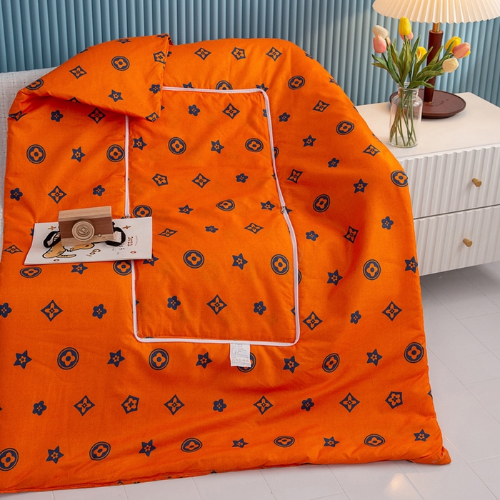 91家纺网 家纺一手货源 找家纺 悦织湾家纺 2025新款精疏棉抱枕被靠枕抱枕毯轻奢时尚卡通小清新电商直播热销款 幸运草 -桔