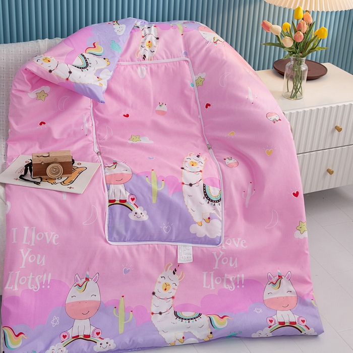 91家纺网 家纺一手货源 找家纺 悦织湾家纺 2025新款精疏棉抱枕被靠枕抱枕毯轻奢时尚卡通小清新电商直播热销款 两小无猜