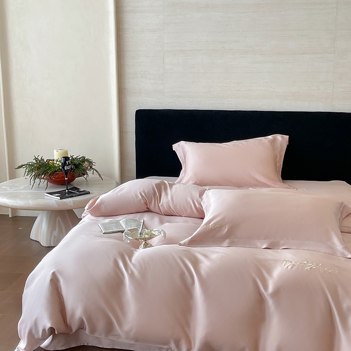 91家纺网 家纺一手货源 找家纺 黛舒家居 2025新款60S兰精天丝纯色简绣四件套 千黛粉