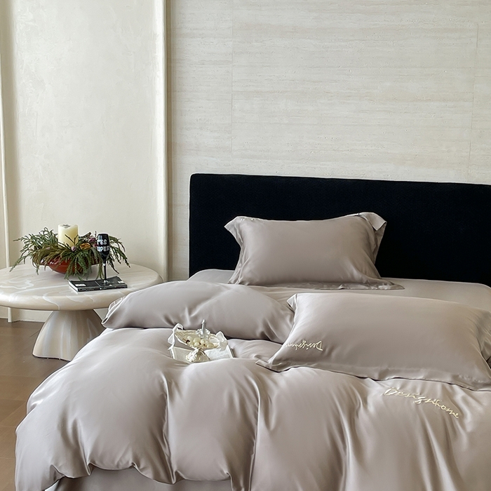 91家纺网 家纺一手货源 找家纺 黛舒家居 2025新款60S兰精天丝纯色简绣四件套 竹卡