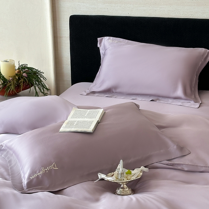 91家纺网 家纺一手货源 找家纺 黛舒家居 2025新款60S兰精天丝纯色简绣四件套 丁香紫