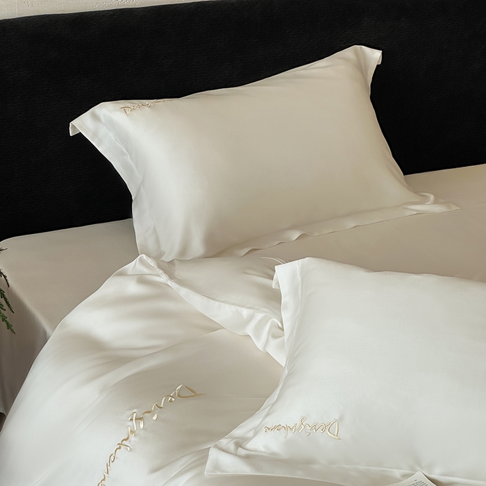 91家纺网 家纺一手货源 找家纺 黛舒家居 2025新款60S兰精天丝纯色简绣四件套 象牙白