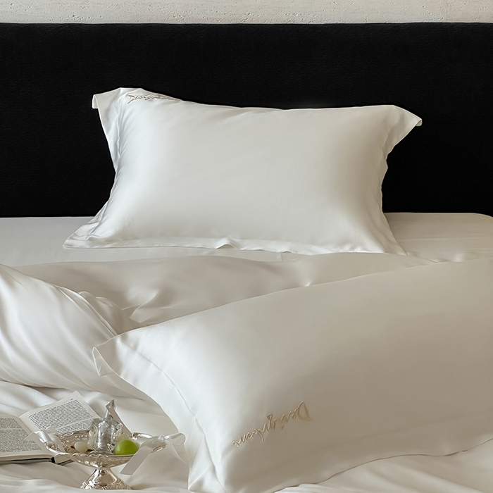 91家纺网 家纺一手货源 找家纺 黛舒家居 2025新款60S兰精天丝纯色简绣四件套 象牙白