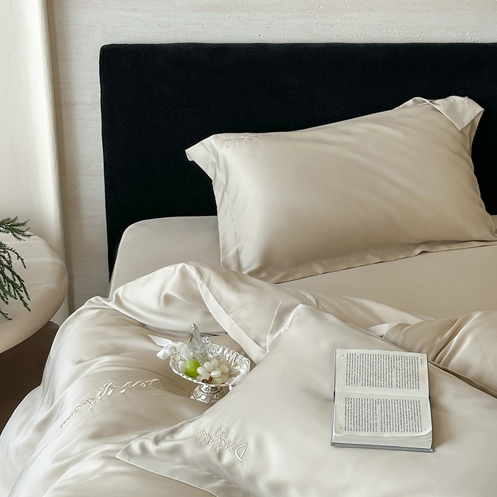 91家纺网 家纺一手货源 找家纺 黛舒家居 2025新款60S兰精天丝纯色简绣四件套 素灰