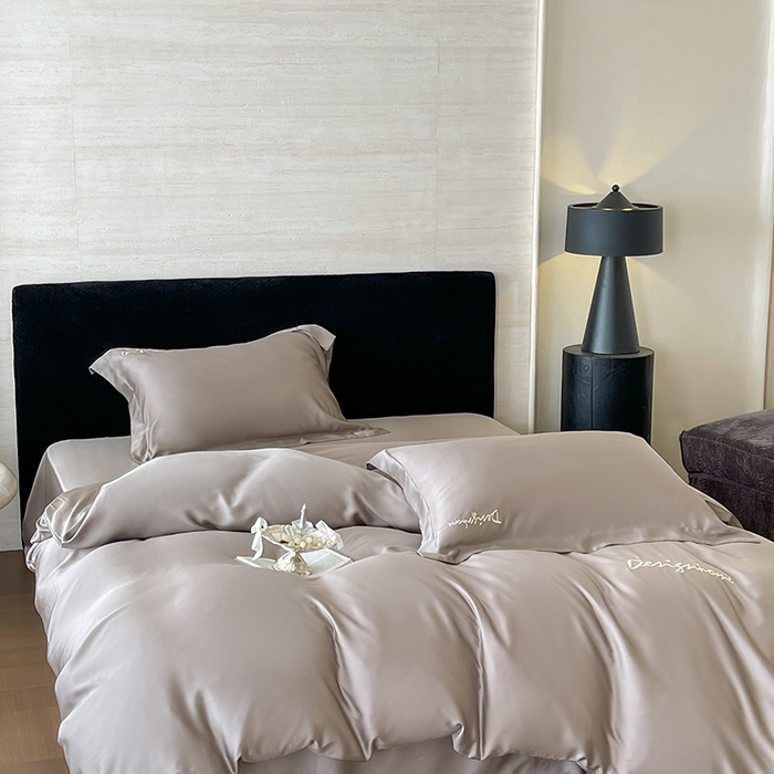 91家纺网 家纺一手货源 找家纺 黛舒家居 2025新款60S兰精天丝纯色简绣四件套 竹卡