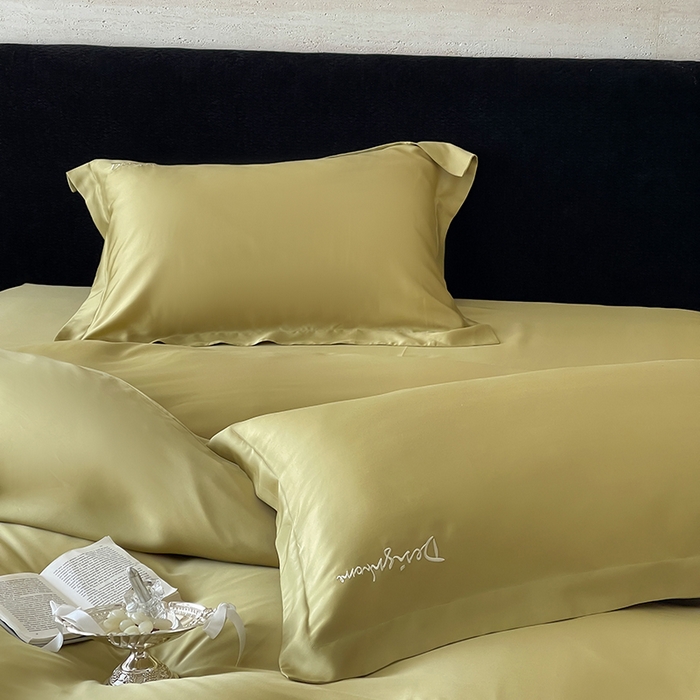 91家纺网 家纺一手货源 找家纺 黛舒家居 2025新款60S兰精天丝纯色简绣四件套 琥珀黄