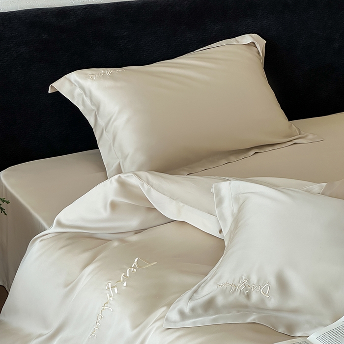 91家纺网 家纺一手货源 找家纺 黛舒家居 2025新款60S兰精天丝纯色简绣四件套 素灰