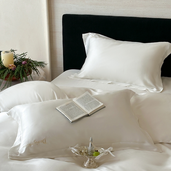 91家纺网 家纺一手货源 找家纺 黛舒家居 2025新款60S兰精天丝纯色简绣四件套 象牙白