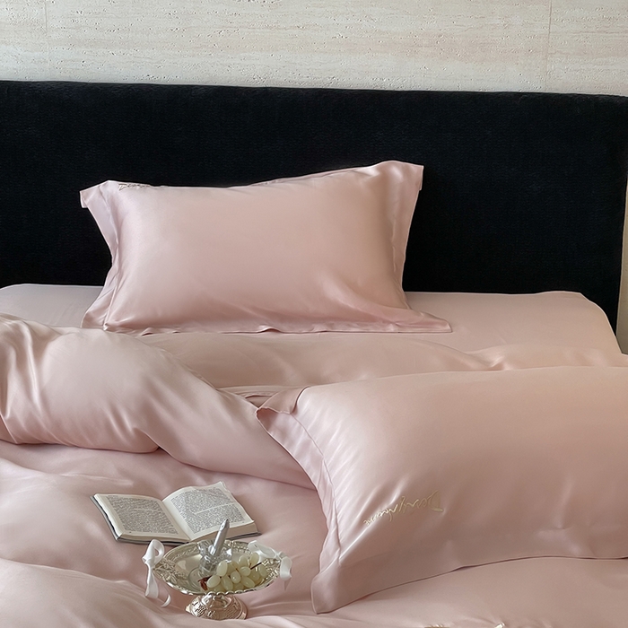 91家纺网 家纺一手货源 找家纺 黛舒家居 2025新款60S兰精天丝纯色简绣四件套 千黛粉