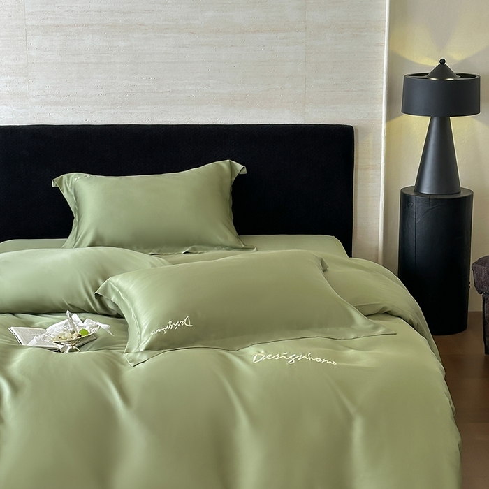 91家纺网 家纺一手货源 找家纺 黛舒家居 2025新款60S兰精天丝纯色简绣四件套 松绿